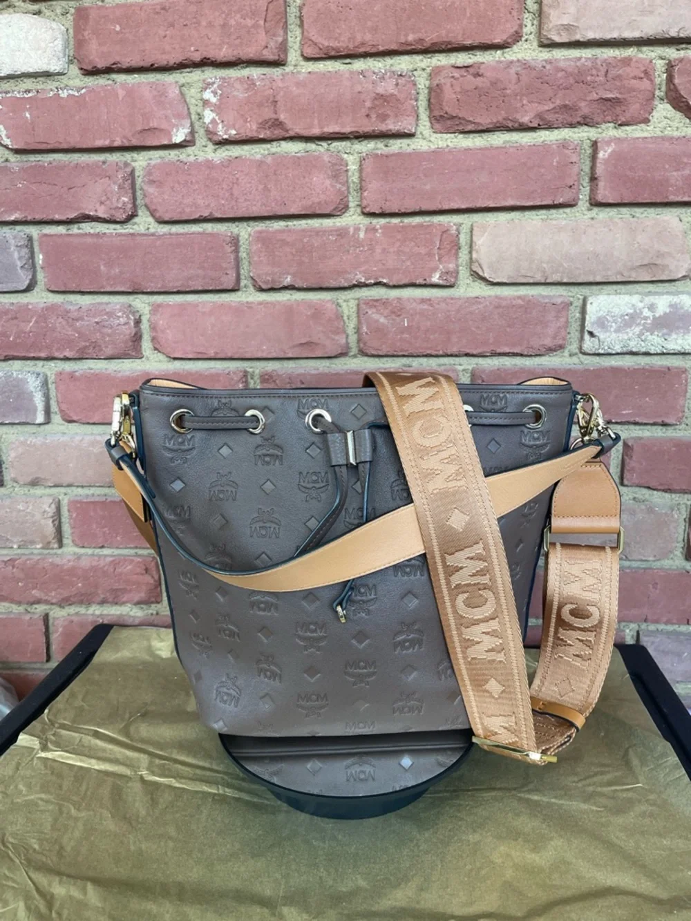 🔥MCM 🔥Brown 🔥Monogram 🔥Drawstring🔥 Tote with Shoulder Strap🔥 - Picture 12 of 13